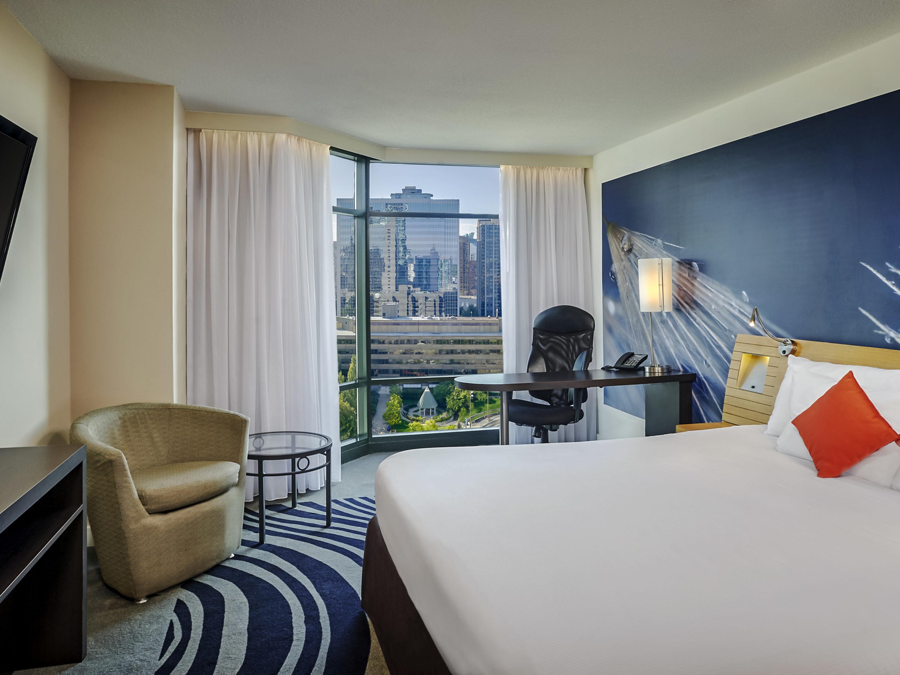 Novotel North York Hotel 3*