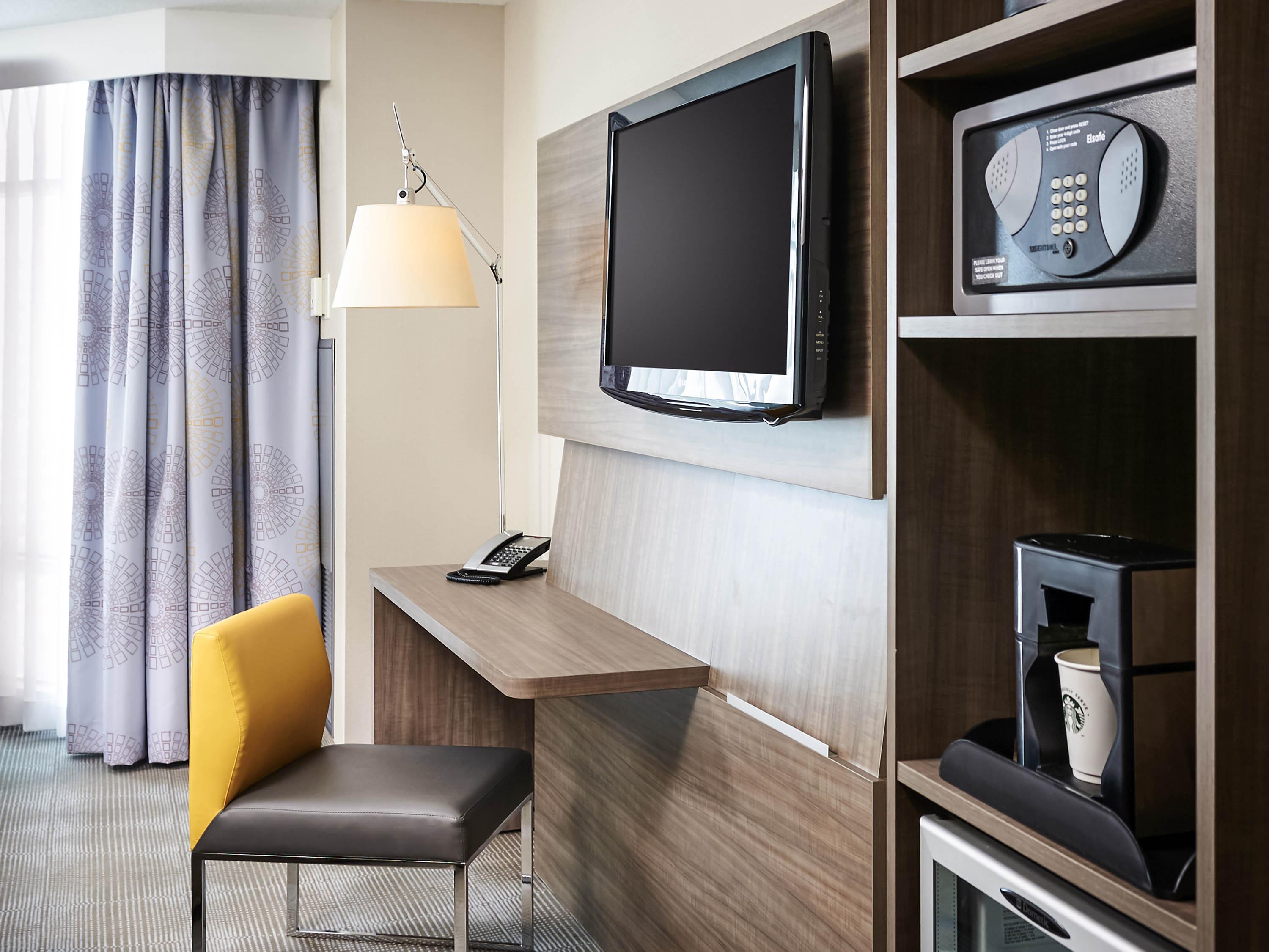 Novotel North York 3*