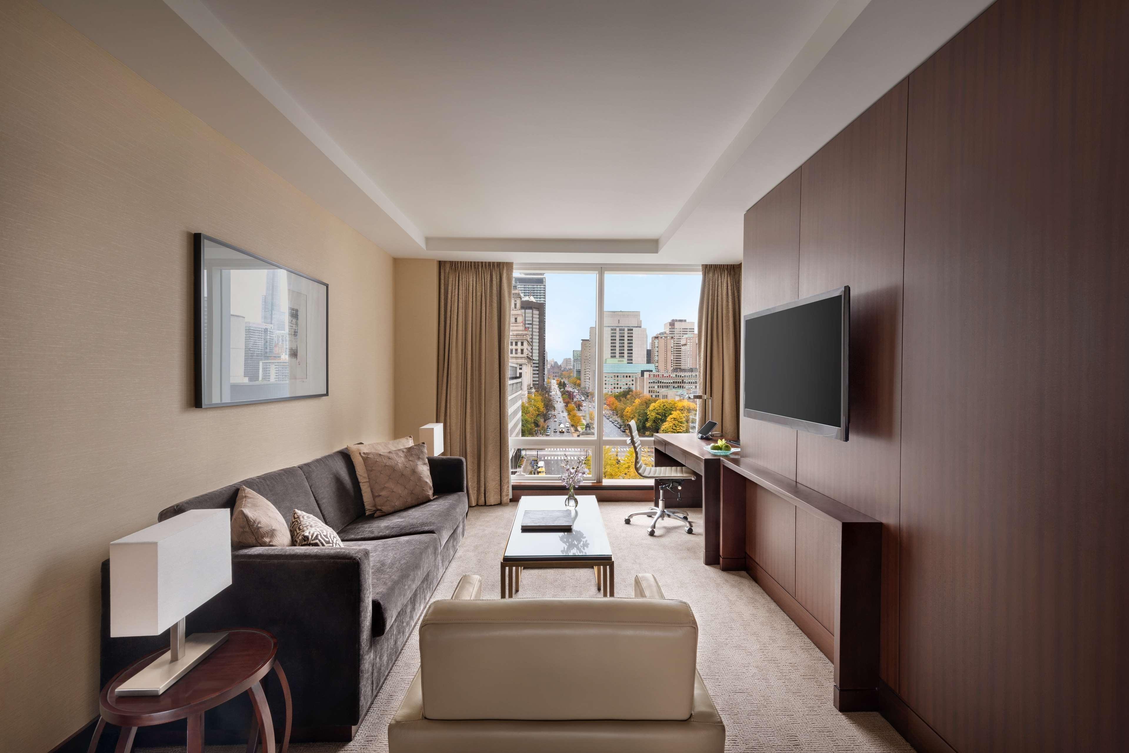 Hotel Shangri-la Toronto