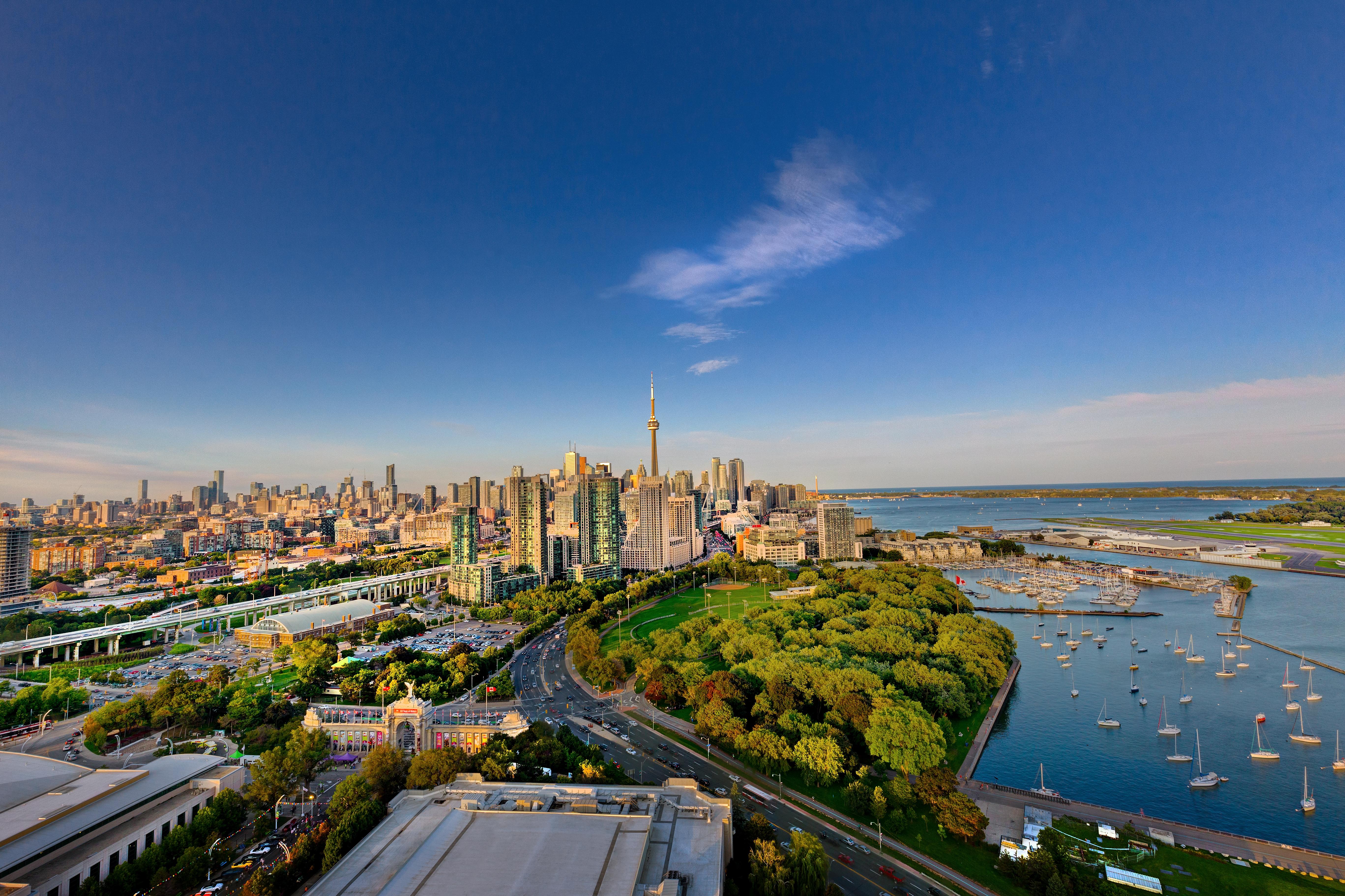 X Toronto, A Destination By Hyatt 5*