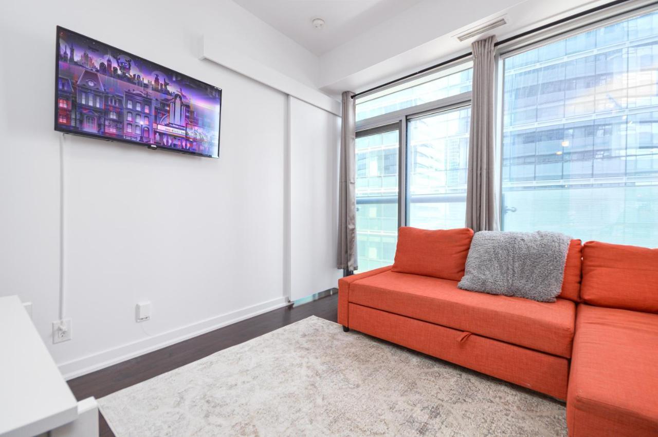 Minutes Walk To Scotiabank Arena,tiff, Mtcc,cn Tower Downtown Apartment