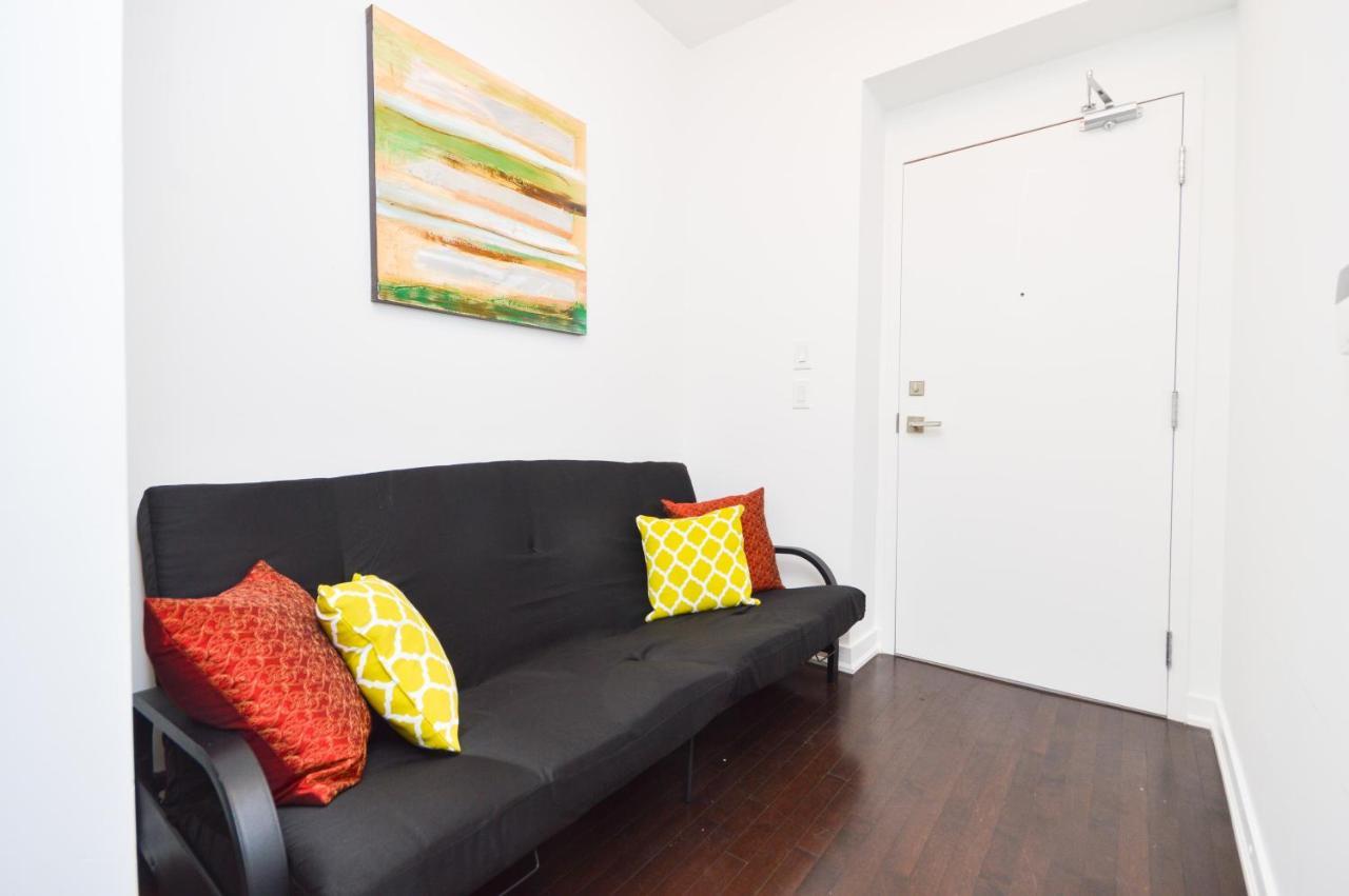 Minutes Walk To Scotiabank Arena,tiff, Mtcc,cn Tower Downtown Apartment *
