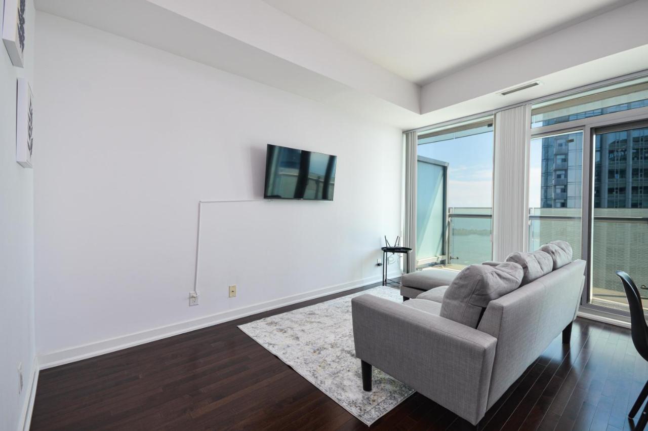 Apartment Minutes Walk To Scotiabank Arena,tiff, Mtcc,cn Tower Downtown