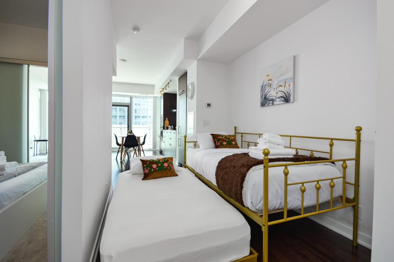 Minutes Walk To Scotiabank Arena,tiff, Mtcc,cn Tower Downtown Apartment Toronto