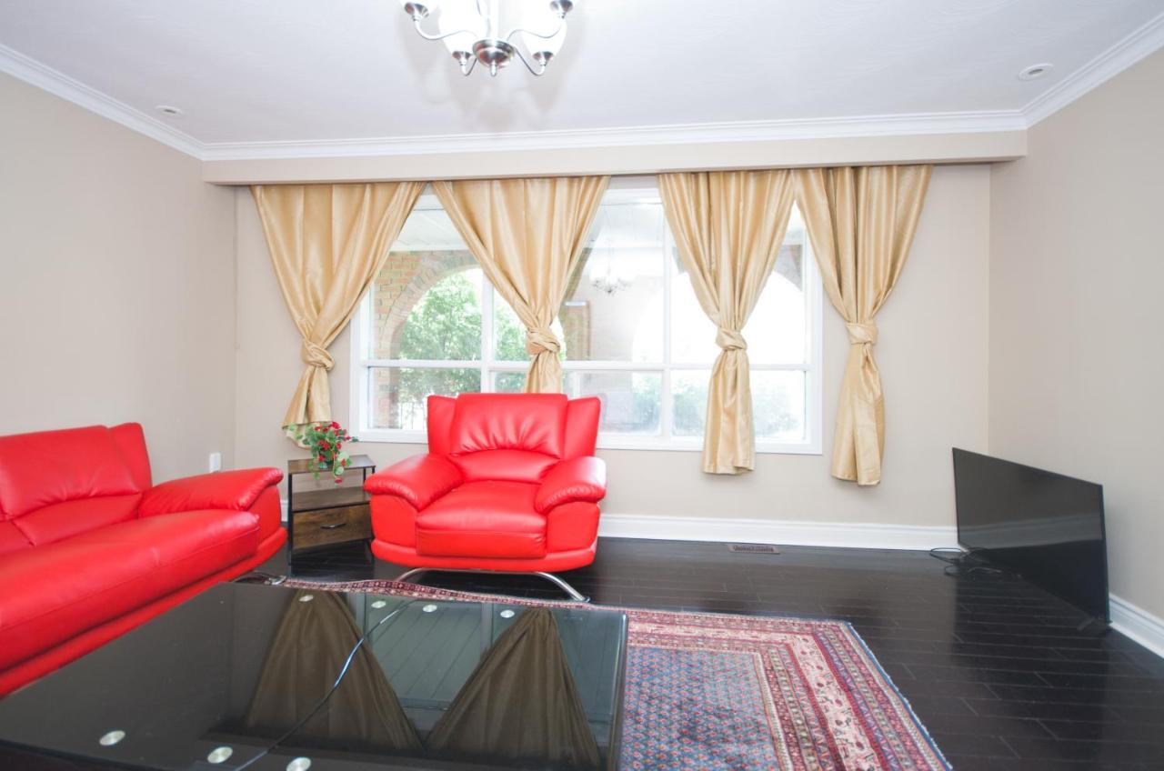 2 Bedroom Apartment Toronto