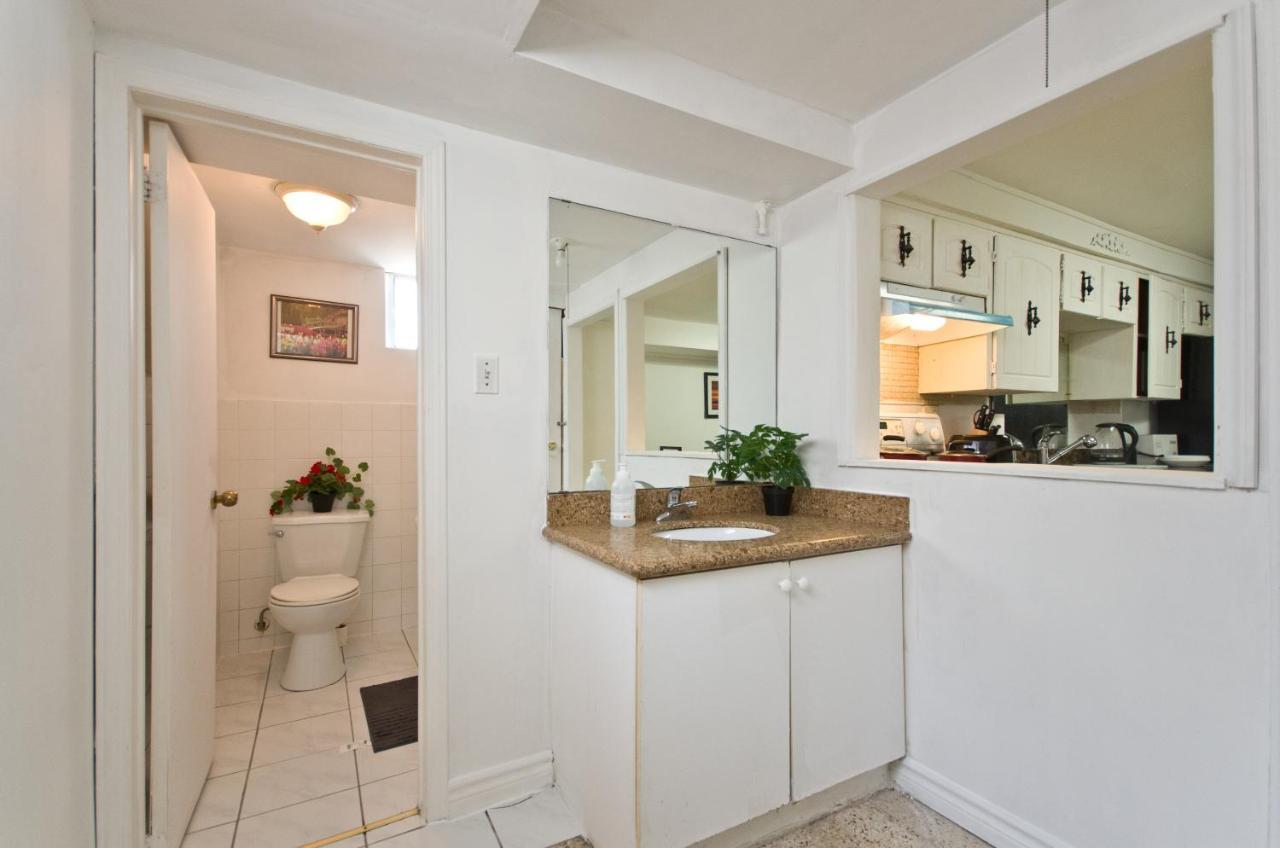 2 Bedroom Apartment *