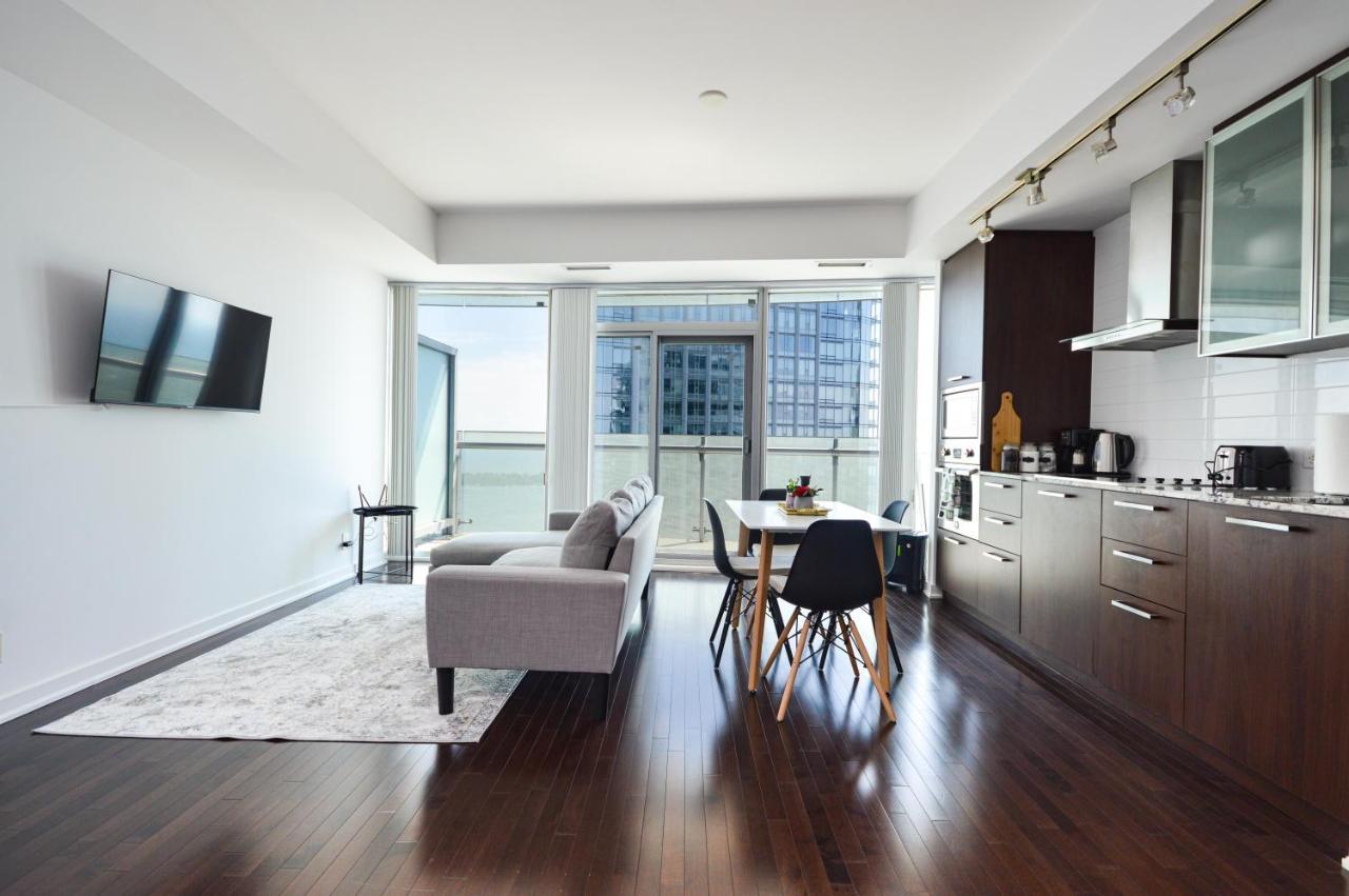Minutes Walk To Scotiabank Arena,tiff, Mtcc,cn Tower Downtown Apartment *