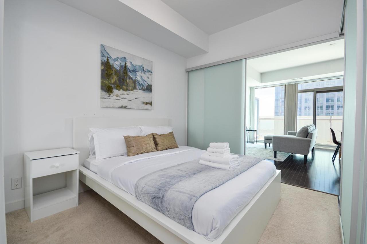 Minutes Walk To Scotiabank Arena,tiff, Mtcc,cn Tower Downtown Apartment *