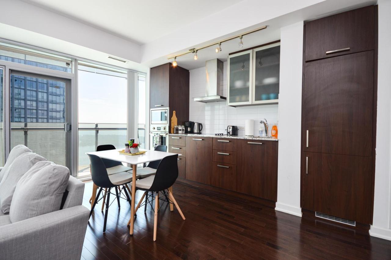 Minutes Walk To Scotiabank Arena,tiff, Mtcc,cn Tower Downtown Apartment *