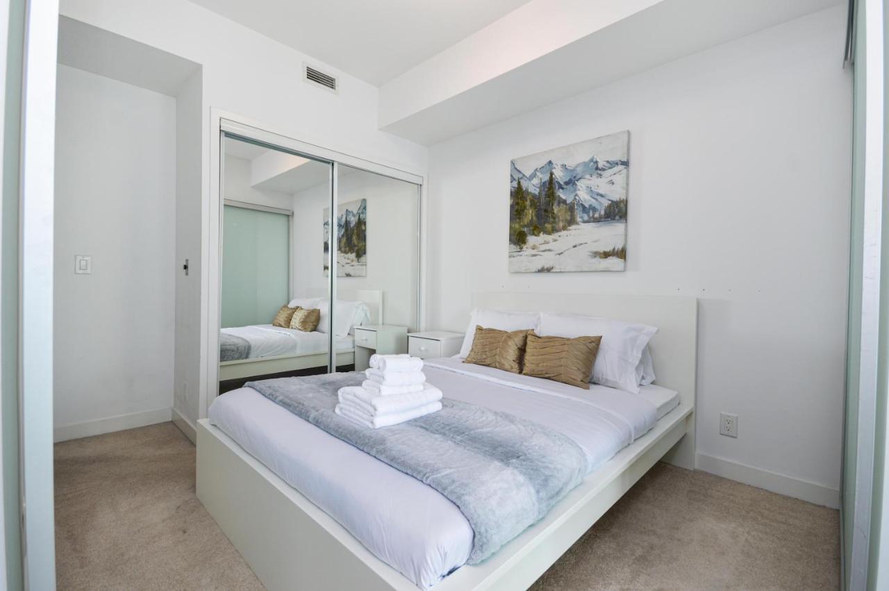 Minutes Walk To Scotiabank Arena,tiff, Mtcc,cn Tower Downtown Apartment Toronto