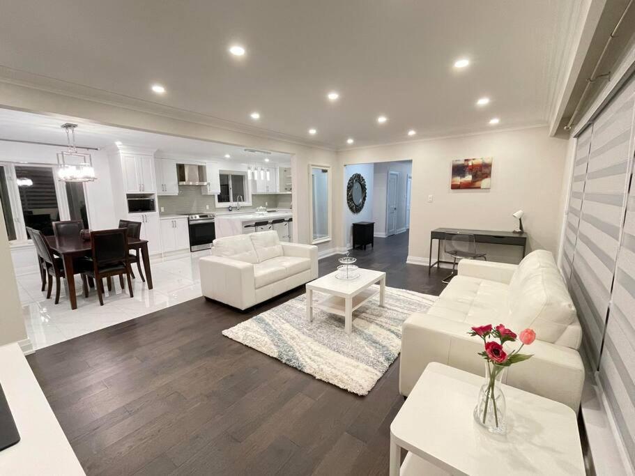 3-bedroom Modern Luxury In The Heart Of Apartment