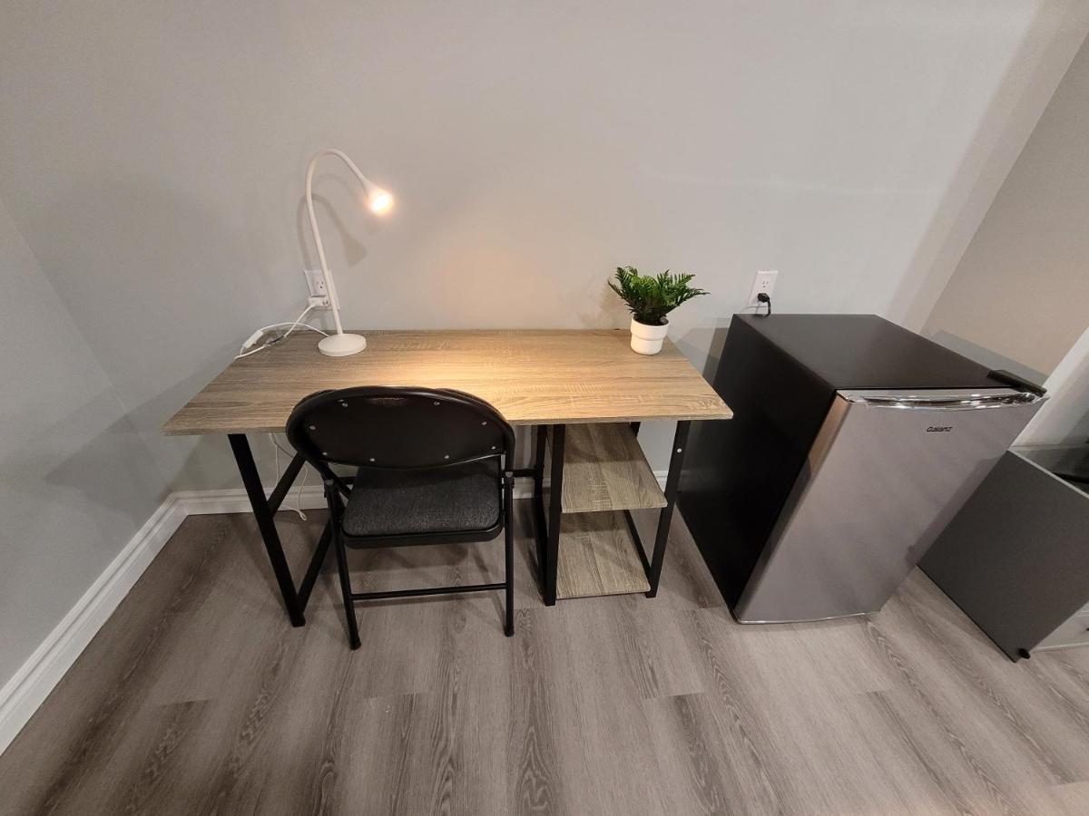 Basement - Master Bedrooms In Bayview Village Guest house