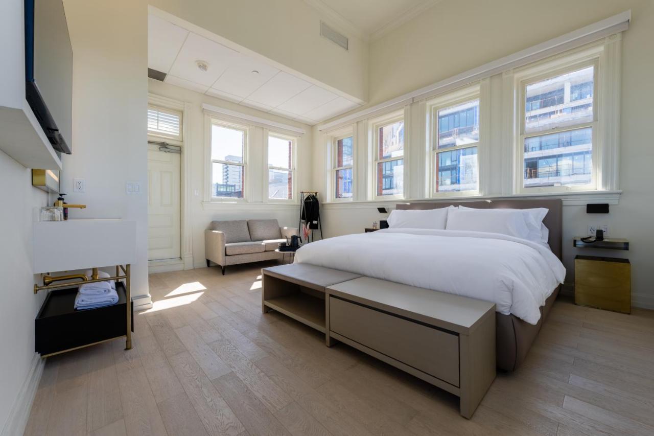 Hotel Gladstone House 4*