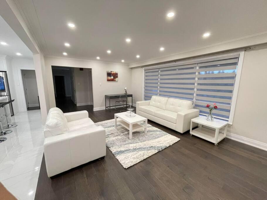 Apartment 3-bedroom Modern Luxury In The Heart Of *