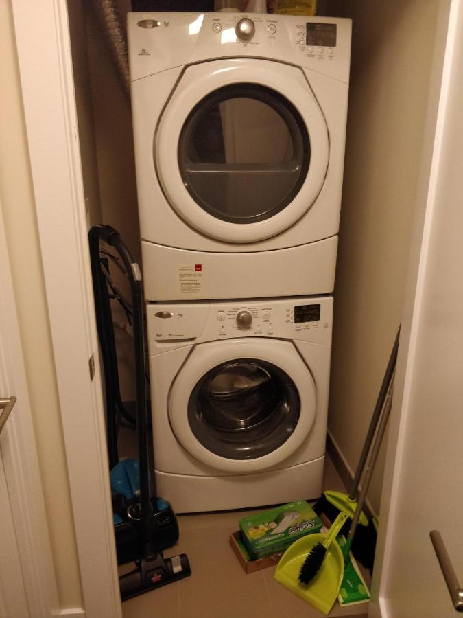 Apartment Entertainment District, Downtown Toronto, 1 Bed Den. Pure Comfort Toronto