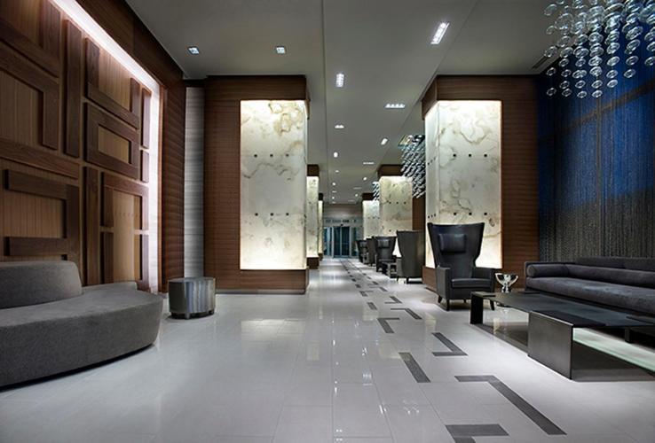Entertainment District, Downtown Toronto, 1 Bed Den. Pure Comfort *