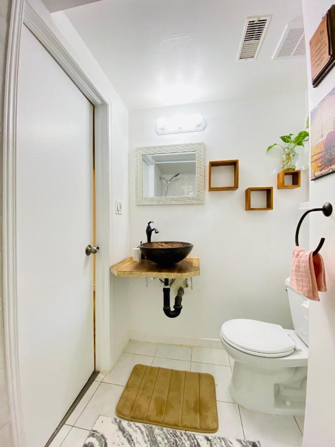 - Free Parking Bed & Breakfast Toronto