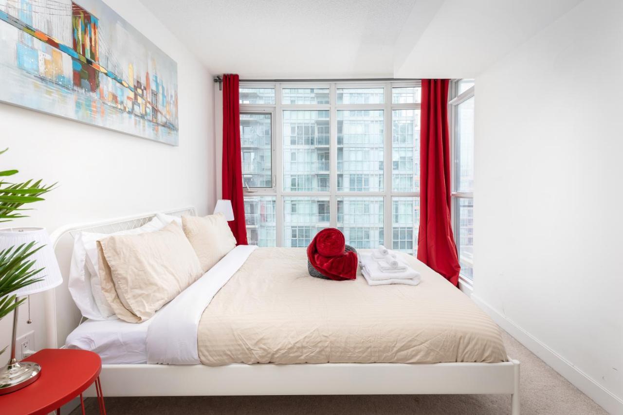 Cozy Loft Perfect For Relaxing In Heart Of Apartment *