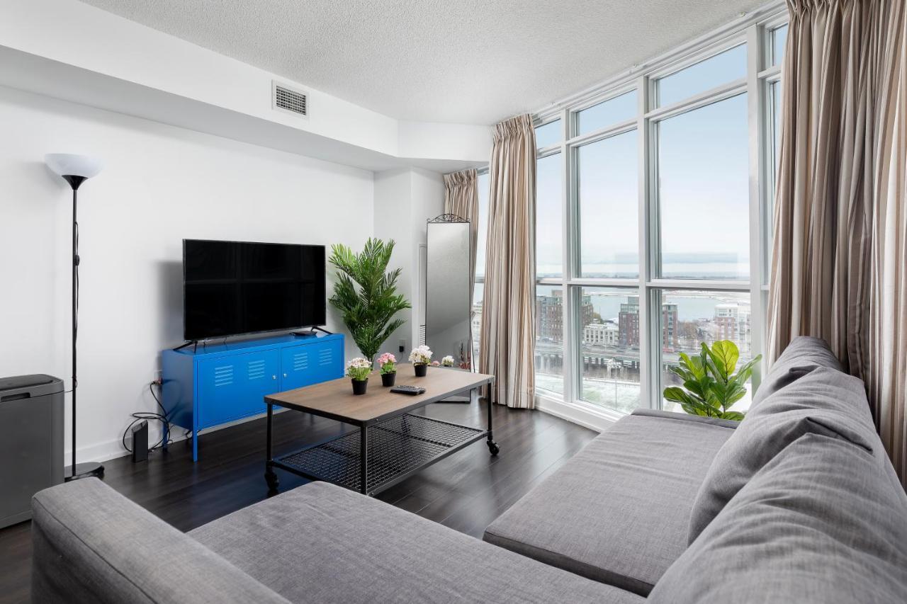 Cozy Loft Perfect For Relaxing In Heart Of Apartment *