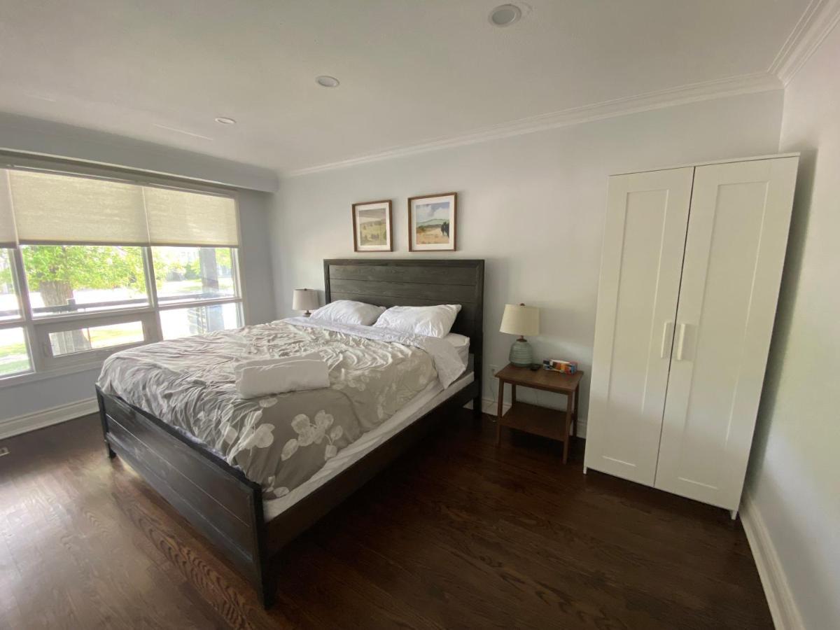 Privatunterkunft Yonge And Finch Subway !l Spacious & Bright Private Bedroom With Shared Amenties *
