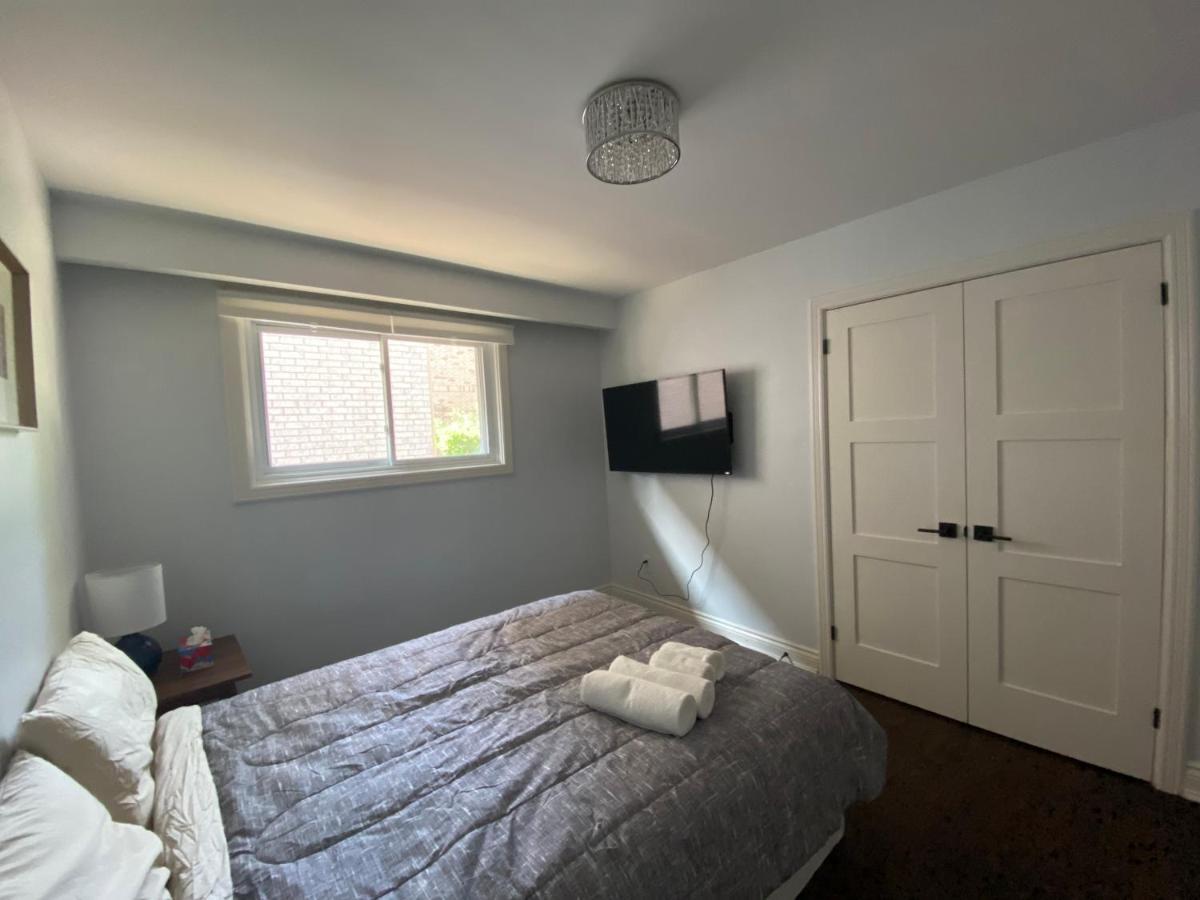 Yonge And Finch Subway !n Cozy & Modern Private Bdr With Shared Bathroom Homestay