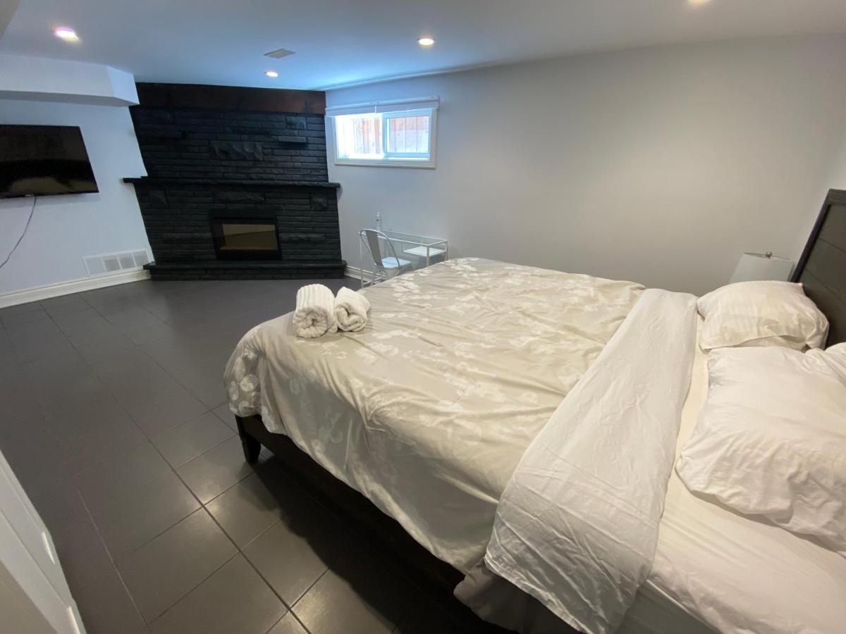 Privatunterkunft Yonge And Finch Subway !r Spacious & Stylish Prvt Bdr With Shared Bathroom Toronto