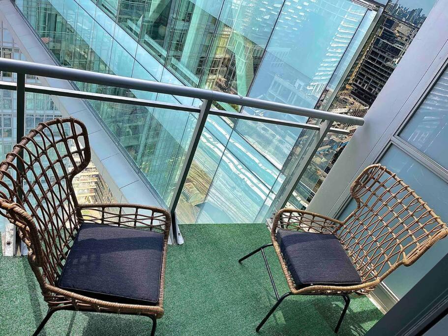 Stunning Wit Amazing View 5mins From Cntower Apartment Toronto
