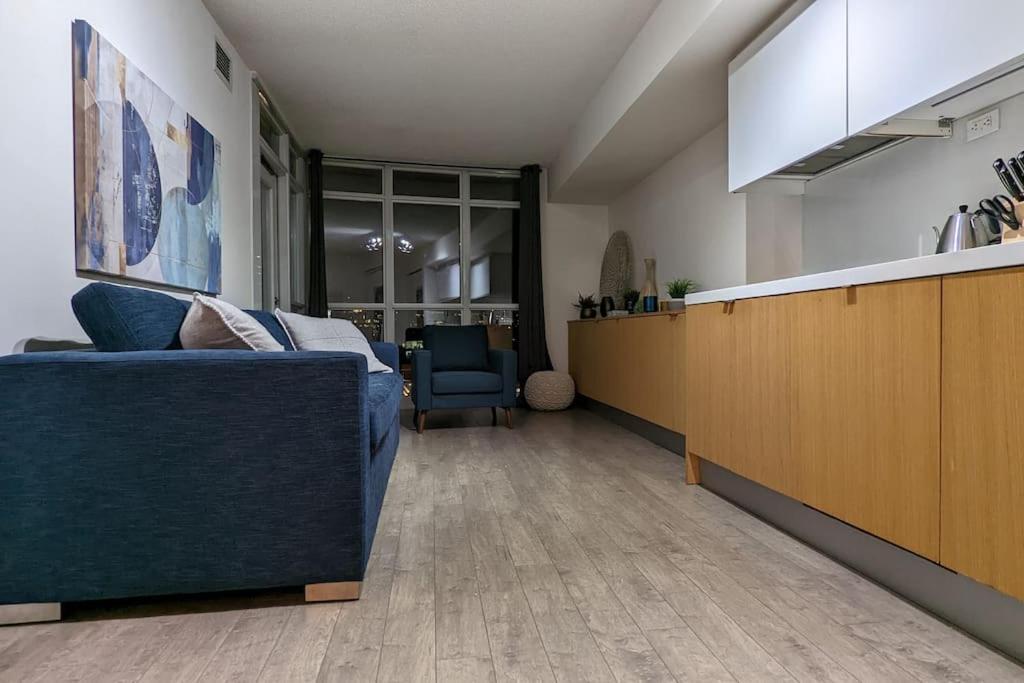Apartment Lovely 2 Bed In Downtown Toronto