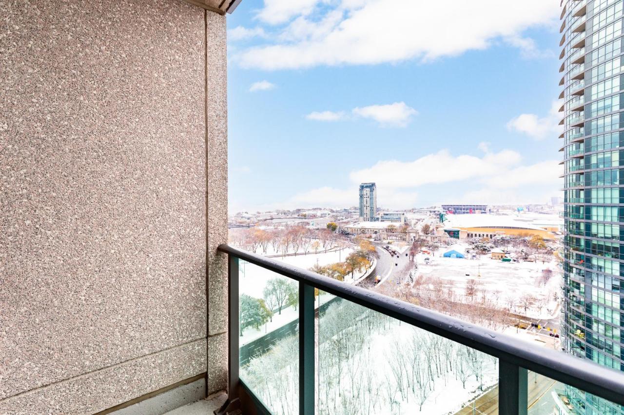 Aoc - High-rise - View
