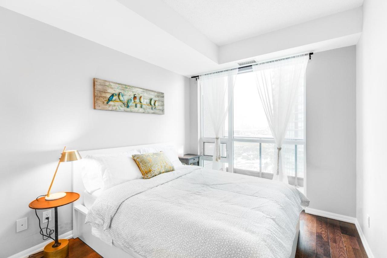 Aoc - High-rise - View Apartment Toronto
