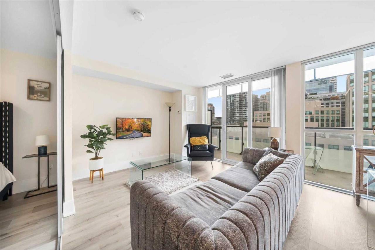 Planurstay - 2br & 2bth 300 Front Street West Apartment *