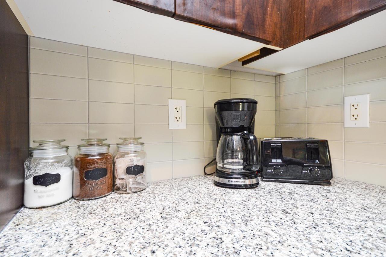 Minutes Walk To Scotiabank Arena,tiff, Mtcc,cn Tower Downtown *