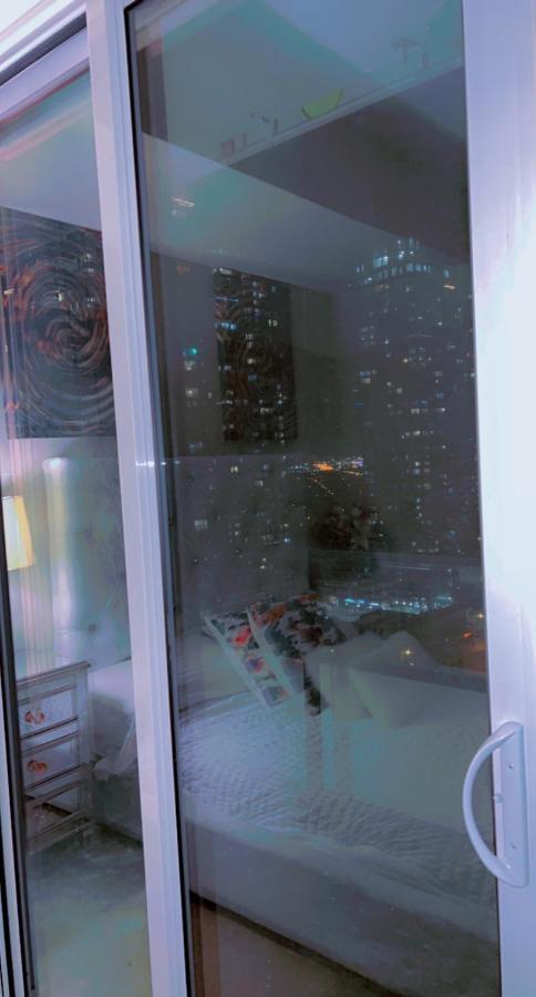 Luxury 2 Bedroom Apartment Toronto