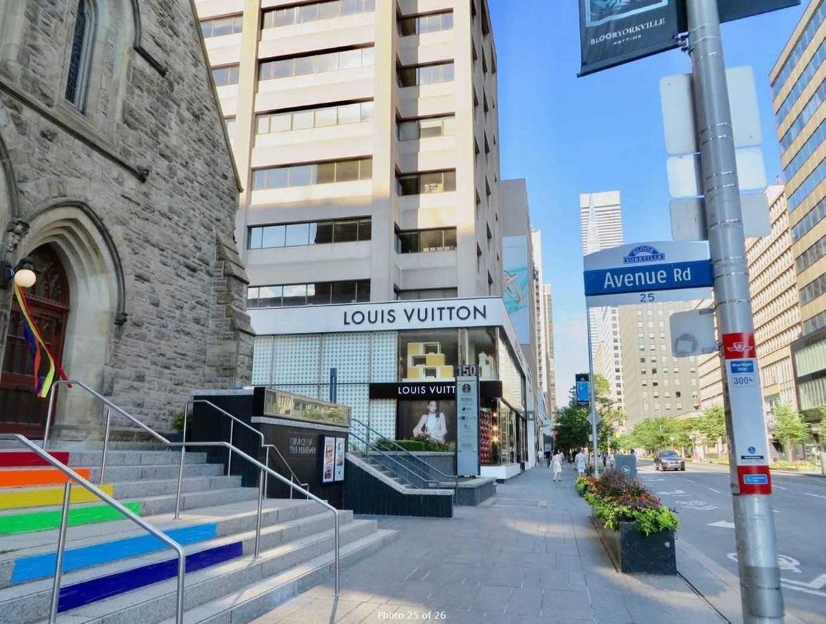 2 Bedroom Den Toronto