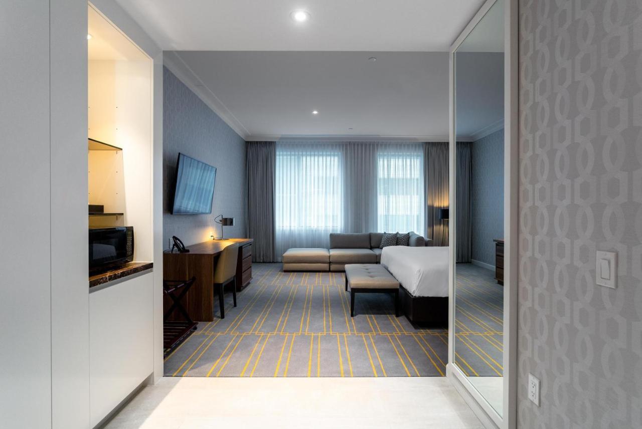 King Blue Hotel
