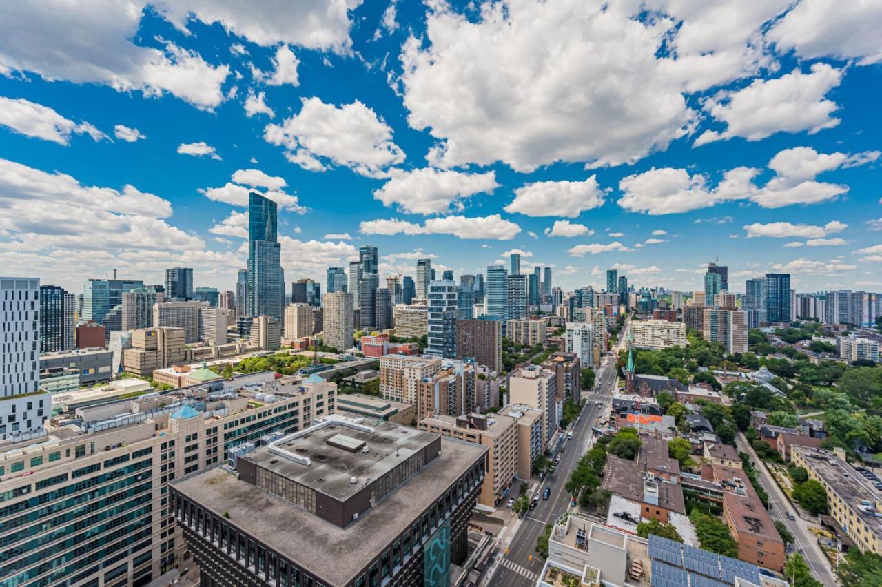 Luxury 2 Bedroom High Floor Close To Eaton Center * Toronto