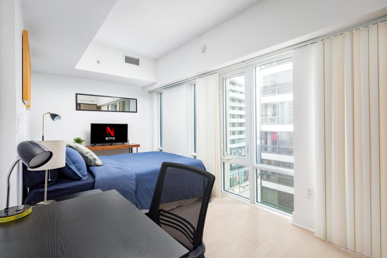 Micro Studio In Heart Of Downtown! Toronto