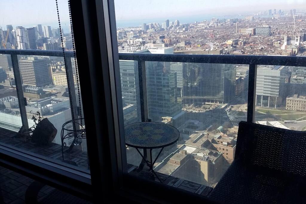 Stunning With Fantastic View Of The City! Apartment *