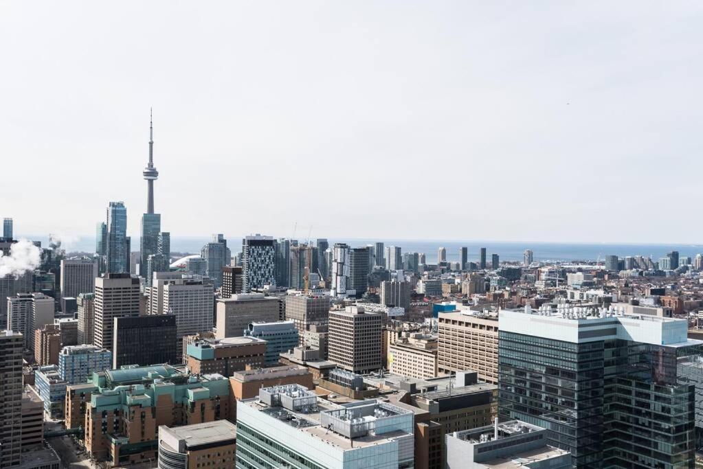 Stunning With Fantastic View Of The City! *