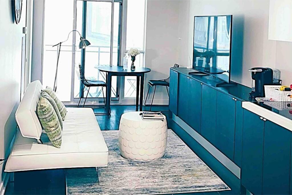 Apartment Beautiful In The Centre Of Downtown Toronto