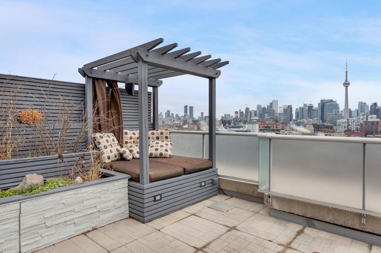 2 Bedroom W Terrace And Parking! Toronto