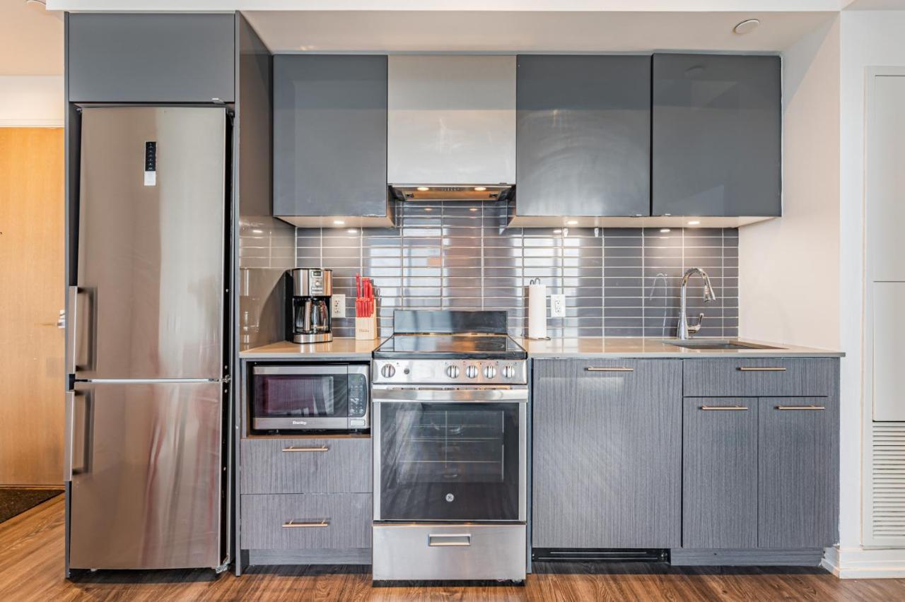 Guest house Luxury 2 Bedroom High Floor Close To Eaton Center