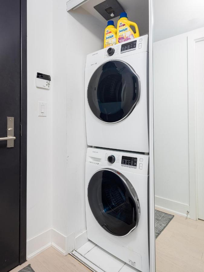 Micro Studio In Heart Of Downtown! * Toronto