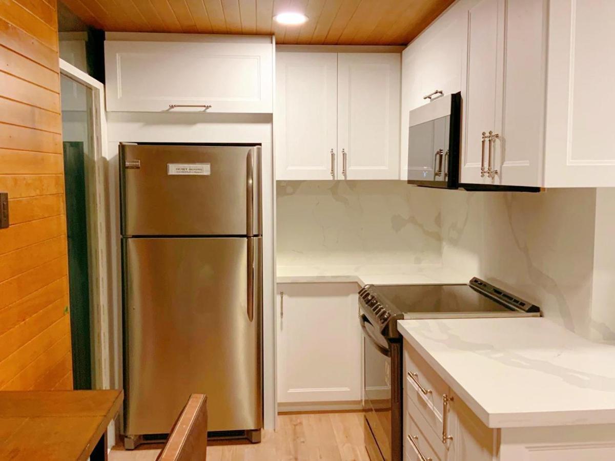 Homestay Lawrence Garden Toronto