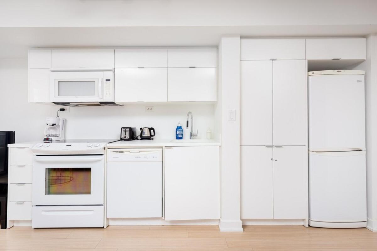 Perfectly Downtown With Free Parking Apartment