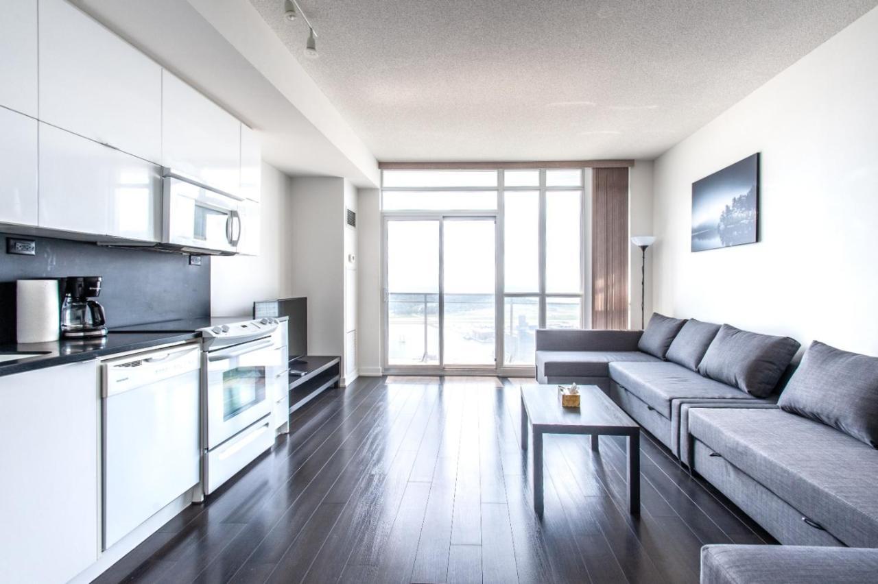 Apartment Perfectly Downtown With Free Parking *