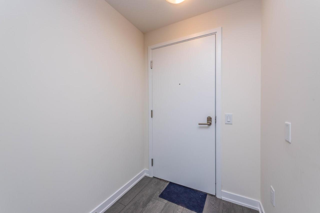 Pristine 1br + Den -harbour Front Downtown - Apartment Toronto
