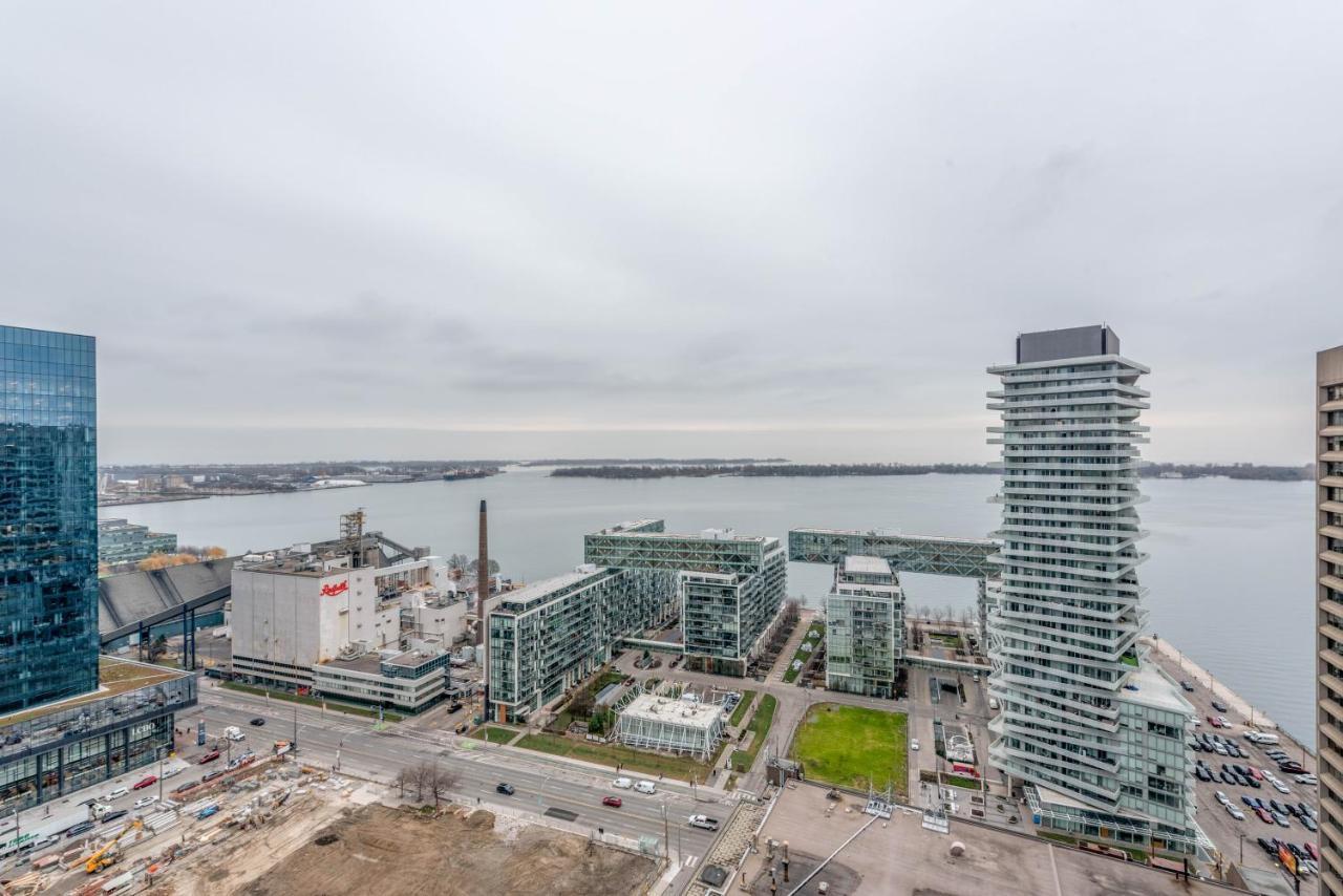 Pristine 1br + Den -harbour Front Downtown - Apartment
