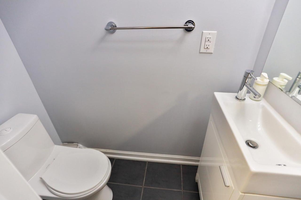 3bdr Townhouse In Downsview Park - Free Parking - 25 Min To Downtown Ferienhaus Toronto