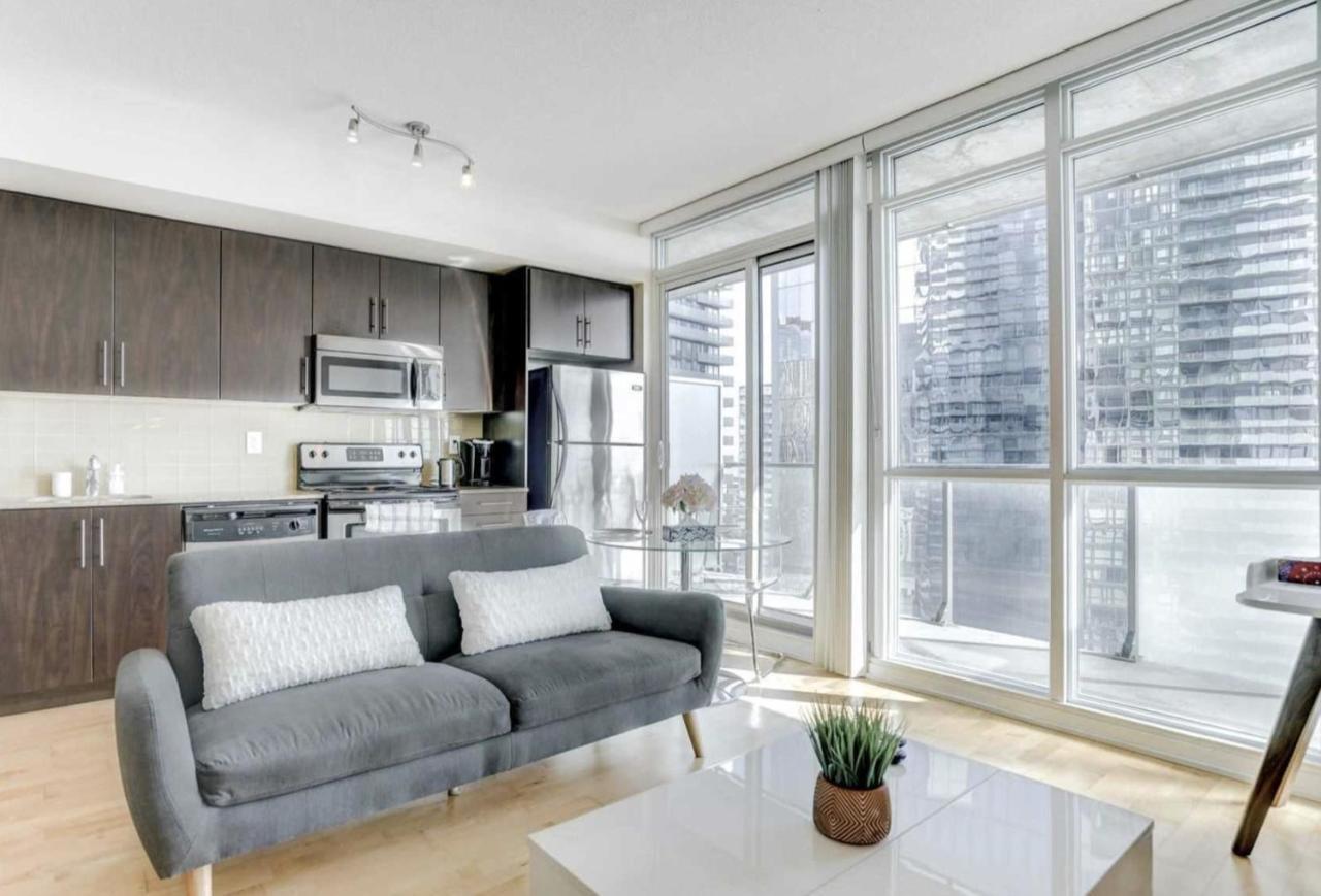 Heart Of Downtown Close To Cn Tower Apartment Toronto